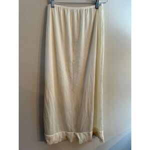 Vintage nylon slip lace trim cream small